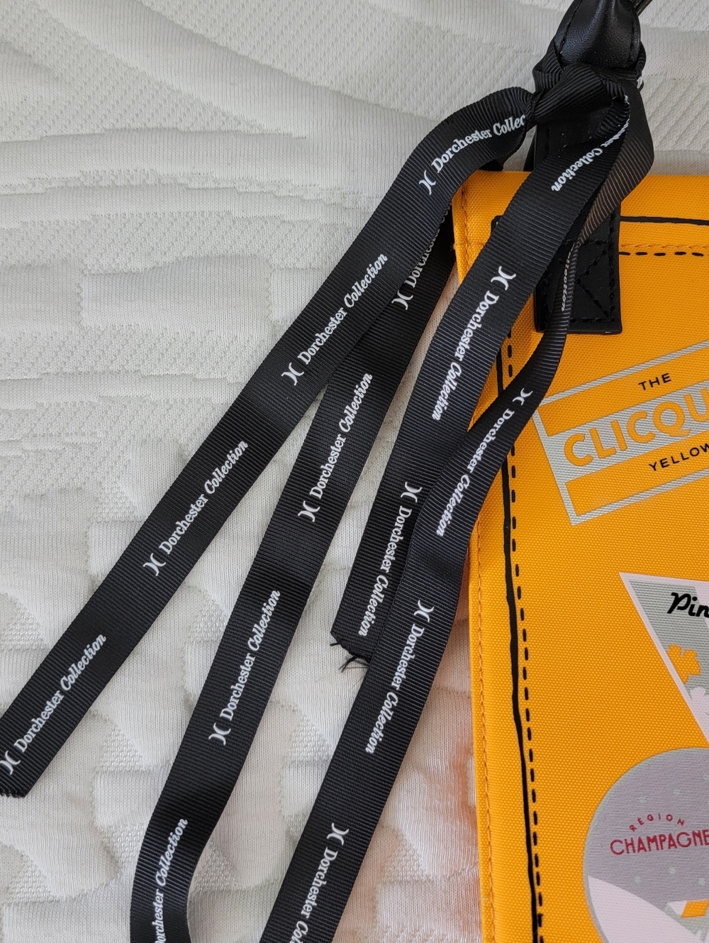 Veuve Clicquot Orange Vinyl Insulated Tote Bag / Bottle Holder Handles Ribbons - Picture 4 of 9